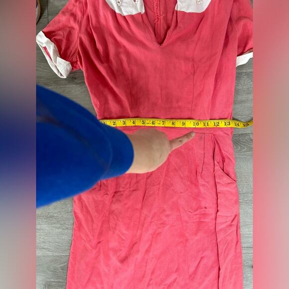 Kerry Brooke- See Measurements- dark salmon pink- floral collar- fair condition - Picture 4 of 10